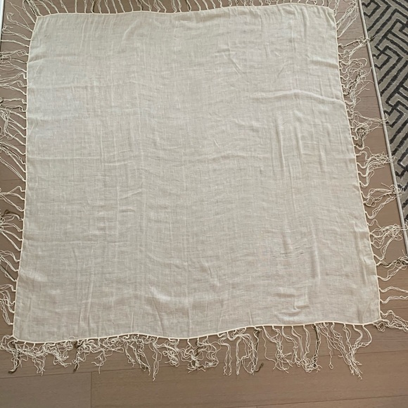 Cream scarf - Picture 2 of 8